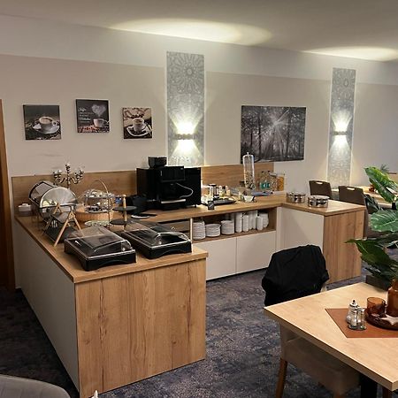Gaestehaus Am Kurpark Hotel Garni Горн-Бад-Майнберґ Екстер'єр фото