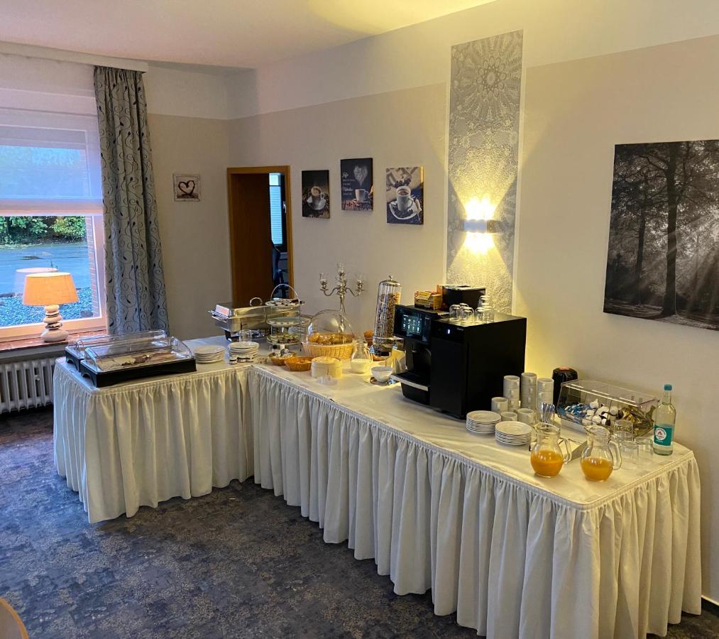 Gaestehaus Am Kurpark Hotel Garni Горн-Бад-Майнберґ Екстер'єр фото